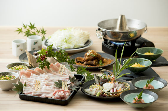 唐津が誇るブランド豚肉 ― 和豚もち豚の上質な味わいー養豚場直営店れんが亭通販サイト